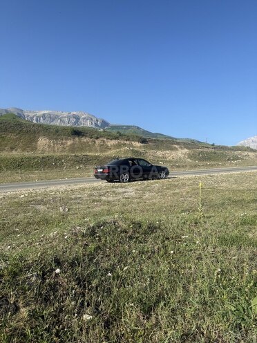 Mercedes E 200 1999, 296,600 km - 2.0 l - Bakı