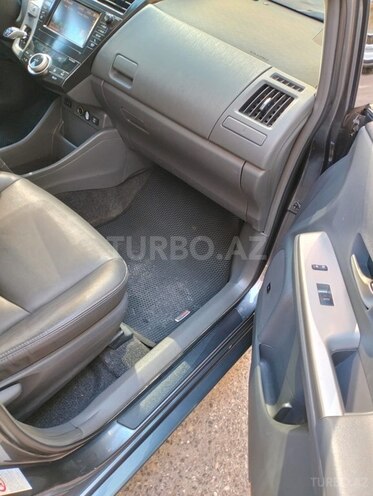 Toyota Prius V 2011, 411,992 km - 1.8 л - Bakı