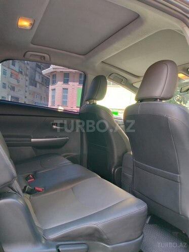 Toyota Prius V 2011, 411,992 km - 1.8 л - Bakı