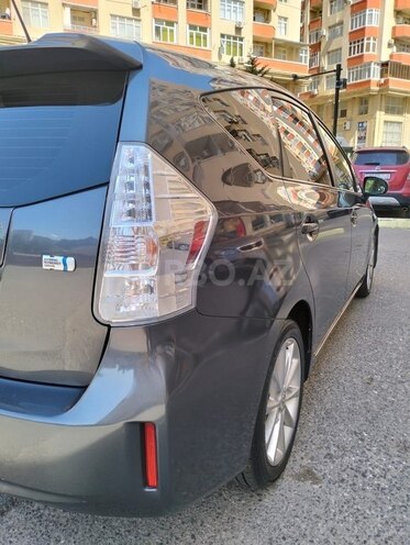 Toyota Prius V 2011, 411,992 km - 1.8 л - Bakı
