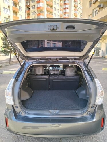 Toyota Prius V 2011, 411,992 km - 1.8 л - Bakı