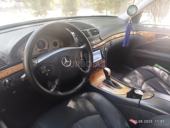 Mercedes E 240 2002, 273,000 km - 2.6 l - Sumqayıt