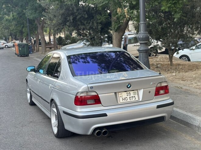 BMW 525 2001, 300,000 km - 2.5 l - Bakı