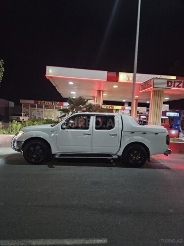 Nissan Navara 2011, 22,500 km - 4.0 l - Bakı
