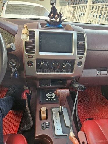 Nissan Navara 2011, 22,500 km - 4.0 l - Bakı