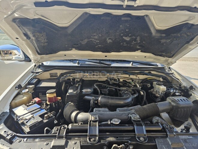 Nissan Navara 2011, 22,500 km - 4.0 l - Bakı