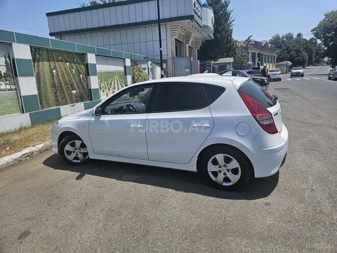 Hyundai i30 2011, 337,000 km - 1.6 l - Lənkəran