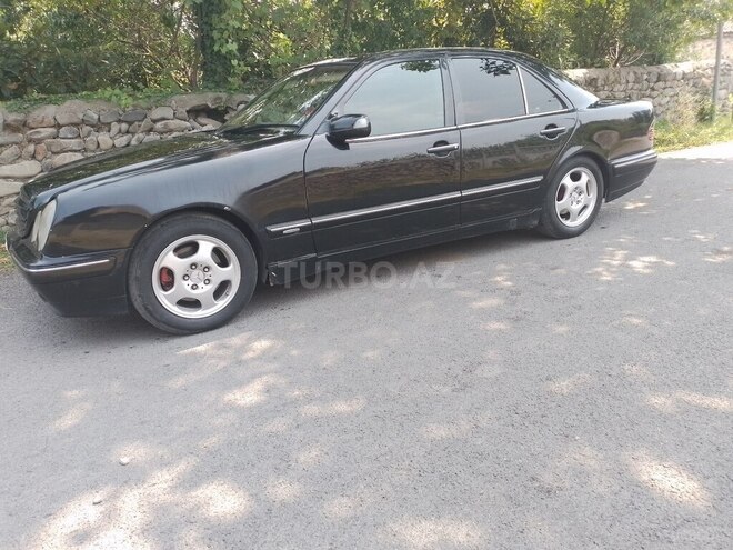 Mercedes E 320 1999, 423,698 km - 3.2 l - Balakən