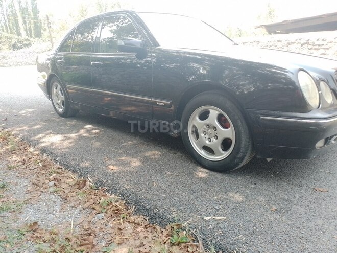 Mercedes E 320 1999, 423,698 km - 3.2 l - Balakən