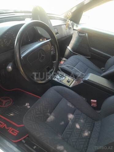 Mercedes C 220 1995, 288,500 km - 2.2 л - İsmayıllı