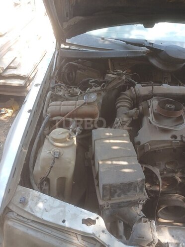 Mercedes E 220 1994, 100,000 km - 2.2 l - Bakı