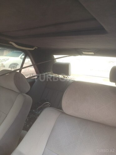Mercedes E 220 1994, 100,000 km - 2.2 l - Bakı