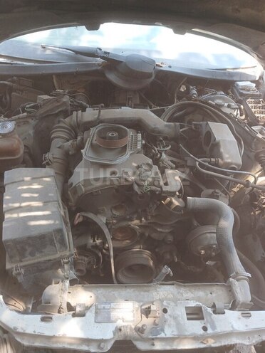 Mercedes E 220 1994, 100,000 km - 2.2 l - Bakı