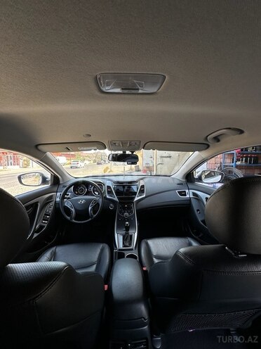 Hyundai Avante 2015, 244,000 km - 1.6 л - Astara