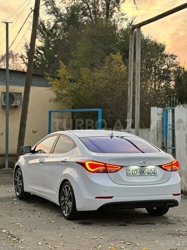 Hyundai Avante 2015, 244,000 km - 1.6 л - Astara