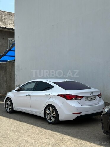 Hyundai Avante 2015, 244,000 km - 1.6 л - Astara