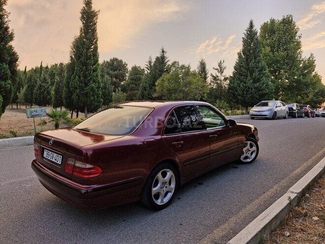 Mercedes E 200 2001, 324,000 km - 2.0 l - Gəncə