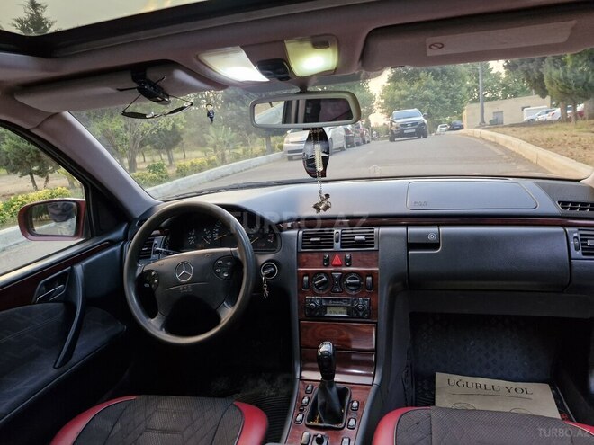 Mercedes E 200 2001, 324,000 km - 2.0 l - Gəncə