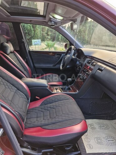 Mercedes E 200 2001, 324,000 km - 2.0 l - Gəncə