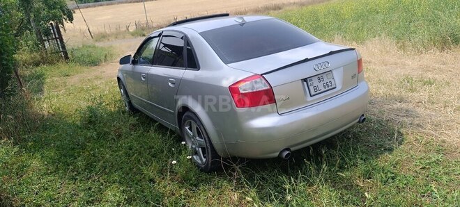 Audi A4 2003, 250,000 km - 1.8 л - Bakı