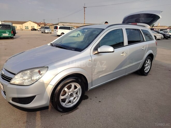 Opel Astra 2009, 345,000 km - 1.4 l - Sumqayıt