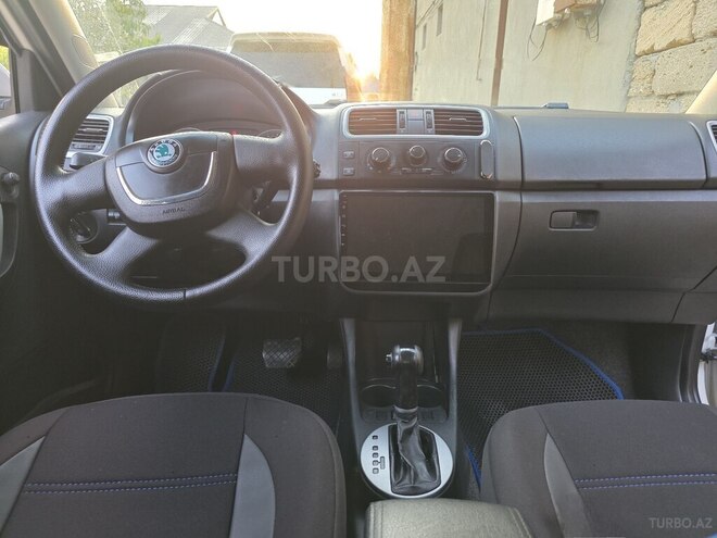 Skoda Fabia 2010, 200,000 km - 1.6 l - Bakı