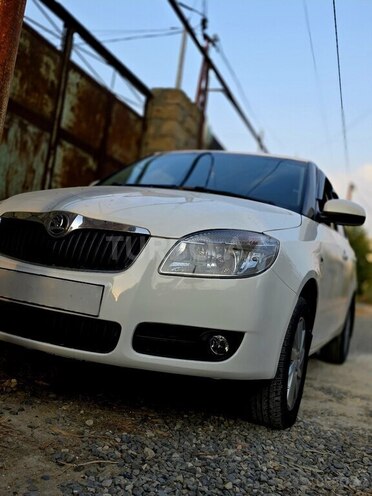 Skoda Fabia 2010, 200,000 km - 1.6 l - Bakı