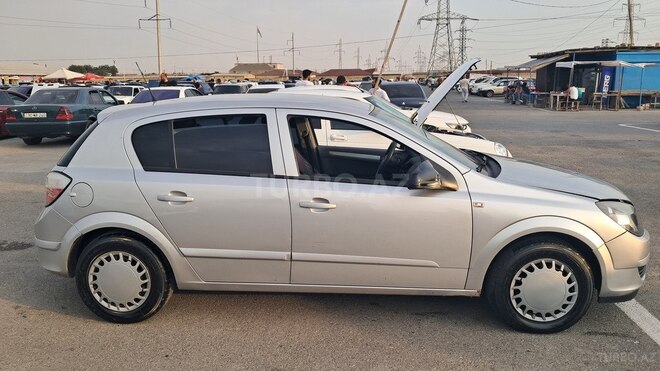 Opel Astra 2004, 254,000 km - 1.4 l - İsmayıllı
