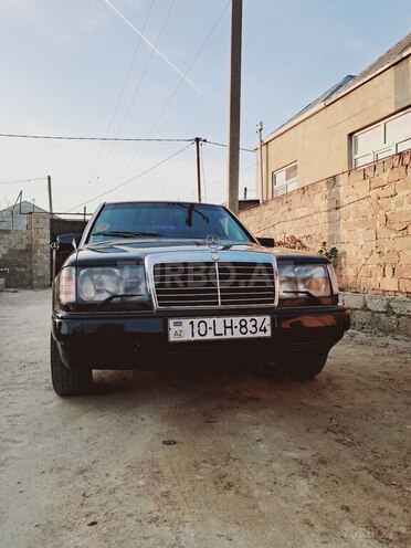 Mercedes E 200 1993, 401,468 km - 2.0 l - Bakı