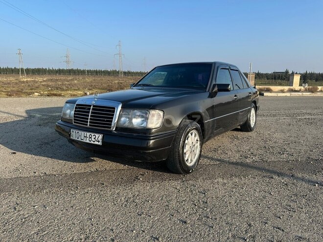 Mercedes E 200 1993, 401,468 km - 2.0 l - Bakı