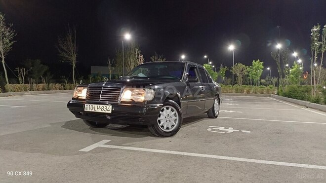 Mercedes E 200 1993, 401,468 km - 2.0 l - Bakı