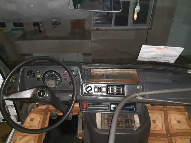 Mercedes 208 D 1995, 230,000 km - 2.3 l - Gəncə