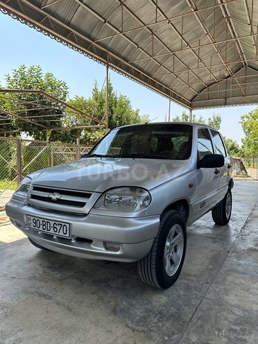 Chevrolet Niva 2007, 199,000 km - 1.7 l - Yevlax
