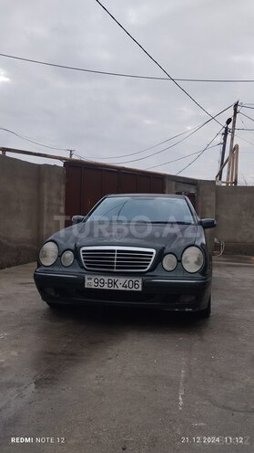 Mercedes E 220 d 2000, 412,000 km - 2.2 л - Sumqayıt