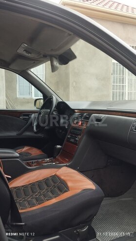 Mercedes E 220 d 2000, 412,000 km - 2.2 л - Sumqayıt
