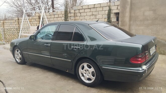 Mercedes E 220 d 2000, 412,000 km - 2.2 л - Sumqayıt