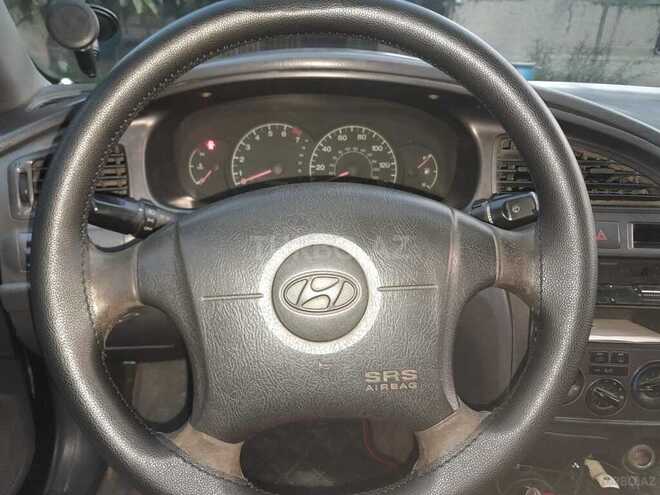 Hyundai Elantra 2000, 466,710 km - 2.0 l - Şəki