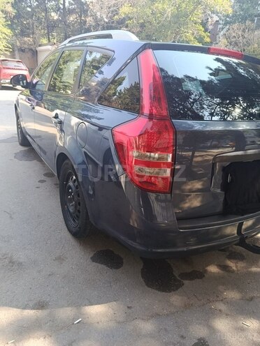 Kia  2008, 282,558 km - 1.4 l - Bakı