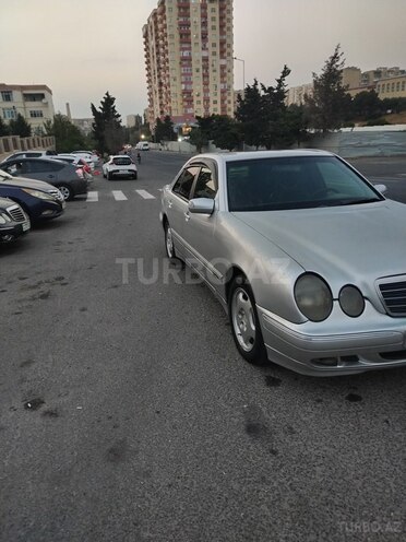 Mercedes E 220 d 2001, 432,500 km - 2.2 l - Bakı