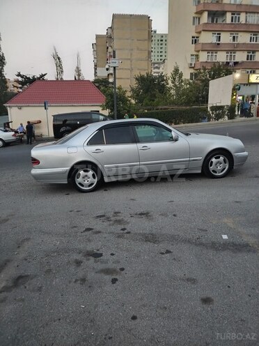 Mercedes E 220 d 2001, 432,500 km - 2.2 l - Bakı
