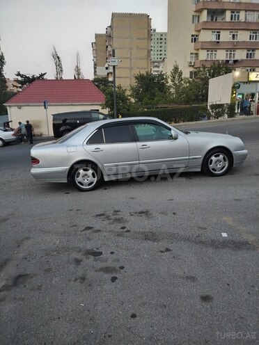 Mercedes E 220 d 2001, 432,500 km - 2.2 l - Bakı