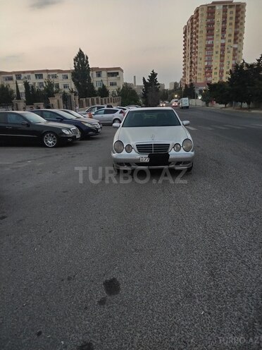 Mercedes E 220 d 2001, 432,500 km - 2.2 l - Bakı