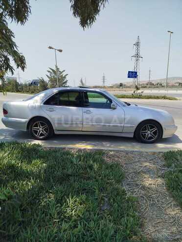 Mercedes E 270 2001, 380,000 km - 2.7 l - Bakı
