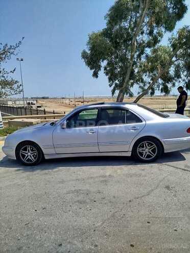 Mercedes E 270 2001, 380,000 km - 2.7 l - Bakı