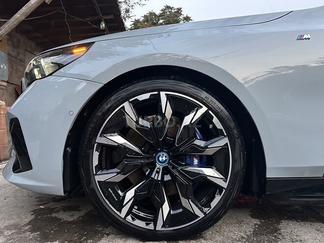 BMW i5 2024, 3,500 km - 0.0 l - Bakı