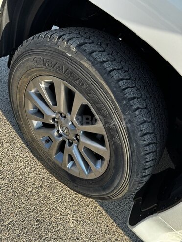 Toyota Land Cruiser Prado 2015, 95,000 km - 2.7 л - Bakı