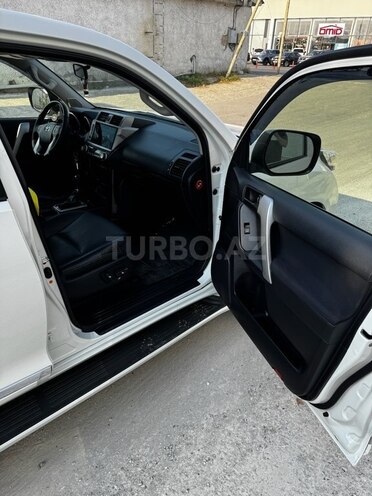 Toyota Land Cruiser Prado 2015, 95,000 km - 2.7 л - Bakı