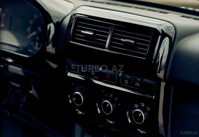 LADA (VAZ) Niva 2022, 26,000 km - 1.7 л - Gəncə