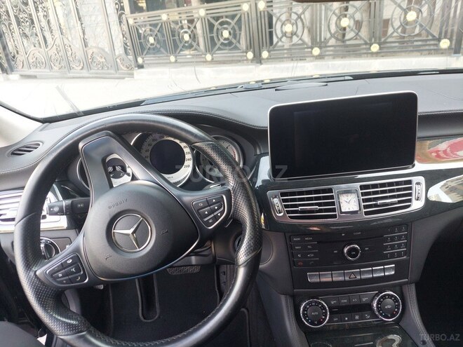 Mercedes  2016, 190,000 km - 2.2 л - Bakı