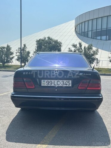 Mercedes E 240 1999, 310,000 km - 2.4 л - Sumqayıt